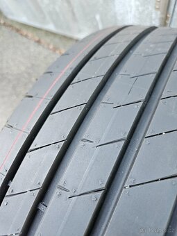 Nové letní pneu GoodYear 235/45 R18 - 2