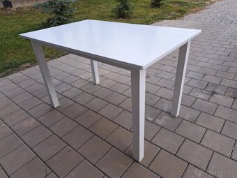 Jídelní stůl - 2