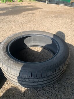 Dunlop 225/50 R18 letni - 2