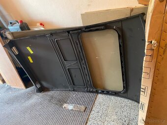 Plechy střecha Octavia 1 Combi , na el. okno - 2
