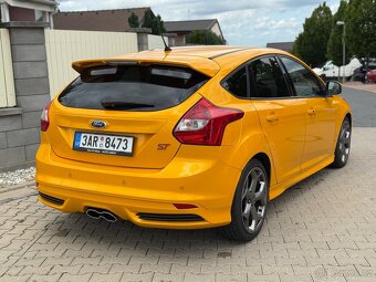 Ford Focus ST 2.0 T 2013 electric gold - 2