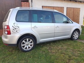 Volkswagen Touran 1.4TSI HIGHLINE - díly z vozu - 2