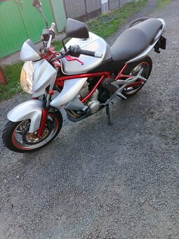 Kawasaki er6n krásná zachovalá - 2