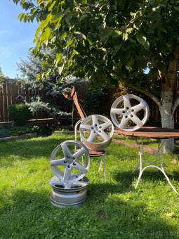 Hliníkové disky Fondmetal 15" – 5x100 – 8J ET– sada 4 ks - 2