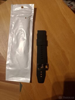 Silikonový Řemínek na hodinky 22mm černý - 2
