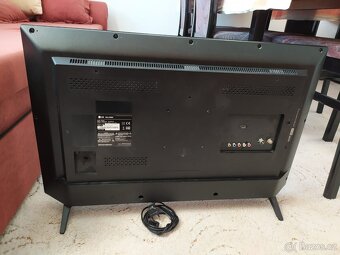 TV LG 32LJ500V na náhradní díly - 2