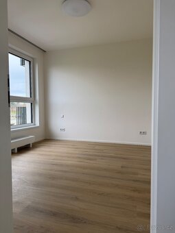 Nabízím ke pronájem neprůchozí pokoj. - 2