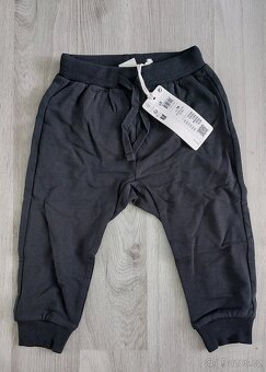 Nové tepláky Lindex vel. 74 - tučňák, ježek - 2