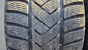 Zimní pneu 245/45/18 Pirelli - 2