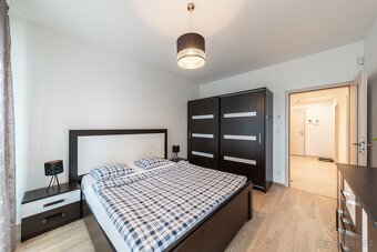 Pronájem bez zprostředkovatelů 2kk v centru Prahy 3 - 2