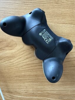 Gamepad pro PC Logitech Wireless F710 - 2