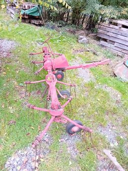 Obraceč sena Fahr - 2