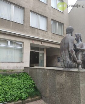 Pronájem kanceláře 12 m² - 35 m² - 2