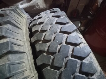 Prodám 2ks pneu Michelin 7,5 R16 C - 2