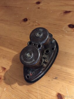 Bakelitový kryt spínačky Pérák - 2