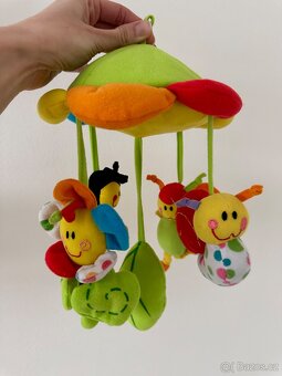 Hudební kolotoč nad postýlku - 2