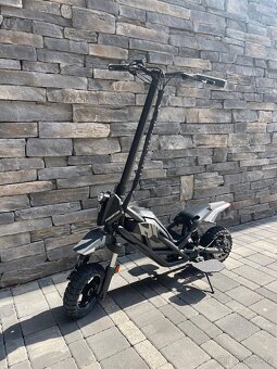 Elektrická koloběžka Acer Predator Extreme - 2