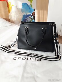 Kožená černá italská kabelka značky Cromia - 2