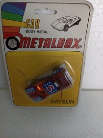 METALBOX - model auta DATSUN - 2