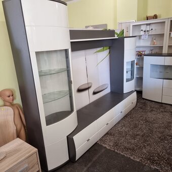 Kvalitní značková obývací stěna s komodou rozměry viz foto - 2