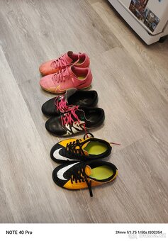 Dětské kopačky Nike a Adidas - 2