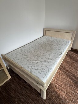 Postel s roštem a matrace s hygienickým potahem - 2