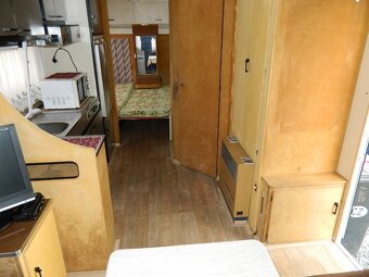 Velký dvouosý karavan Dethleffs - 2