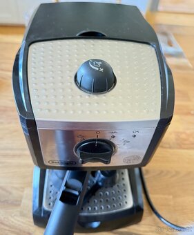 Pákový kávovar DeLonghi - 2