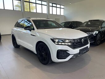Volkswagen Touareg 3.0 V6 TDI R-LINE BLACK STYLE - 2