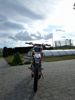 Prodám motorku Pitbike Kayo 140TT - STÁLE V ZÁRUCE - 2