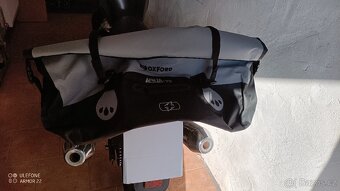 Vodotěsný vak Aqua T-70 OXFORD na motorku - 2