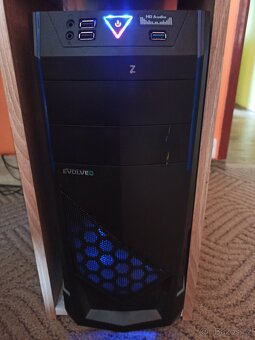 Intel i5-8600k, 16gb ram, GTX 1060 6gb - 2