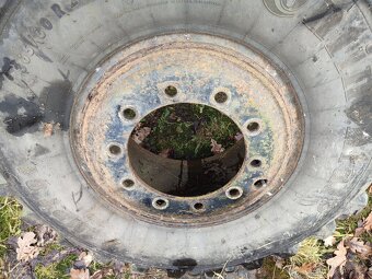 Pneu s diskem 365/80 R20 na Unimog - 2