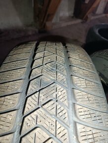 Pneu 235/60 R18 - 2