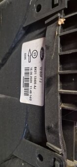 Zadni leve prave svetlo ford transit - 2