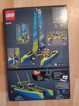 Lego Technic 42105 Catamaran - 2