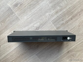 TP-Link TL-SG1024 - 2