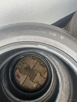 Letni pneu 235/55/19 Continental - 2