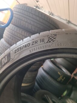 235/40r18 zánovní Michelin - 2