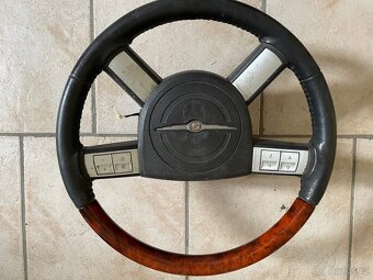 Volant BMW a Chrysler - 2