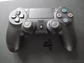 PS4 Slim 1TB + GTA V a AC Syndicate - 2