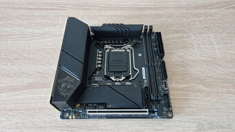 MSI MEG Z490I UNIFY – Mini-ITX - 2