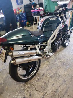 Triumph Speed triple 900 - 2