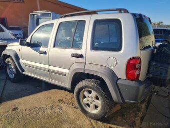 Jeep Cherokee KJ 2.8crdi 120 kw - 2