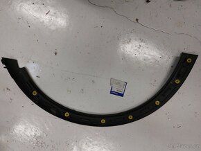 VOLVO C30 - boční lišta - 2