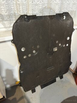 Kryt pod motor Peugeot / Citroen - 2