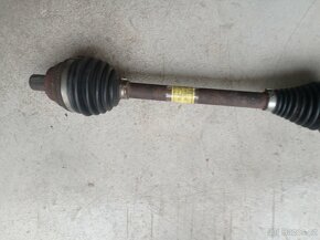 Levá kompletní poloosa - 2