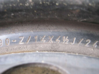 plechy,kola toyota - 2