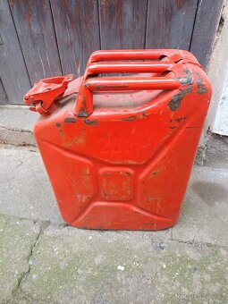 Kanystr plechový - 2