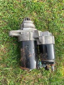 Startér  škoda fabia 1,2 12v - 2